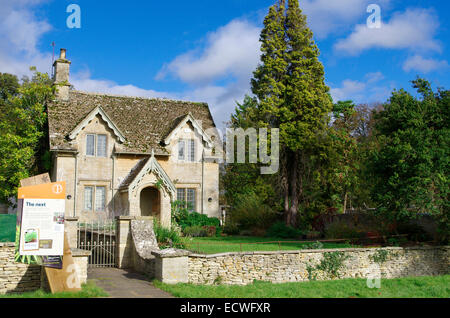 Viktorianische Keeper Cottage, Westonbirt Staatsangehörig-Arboretum, Gloucestershire, England, Vereinigtes Königreich Stockfoto