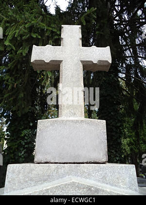 Kreuz Friedhof Marmor im Alter, symbol Stockfoto