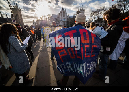 London, UK. 20. Dezember 2014.  Demokratie kehrt zum Bundesplatz Kredit zu besetzen: Guy Corbishley/Alamy Live-Nachrichten Stockfoto