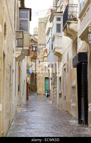 Traditionellen maltesischen Balkonen in der alten Stadt von Valletta Malta Stockfoto