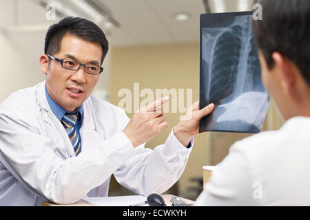 Arzt und Patient Stockfoto