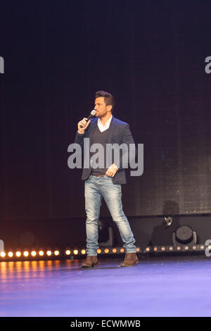 Peter Andre interviewt auf der Bühne mit Henry Holland bei Kleidung Show Live, Birmingham NEC, 2014 Stockfoto