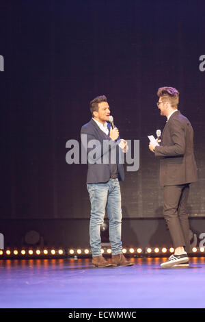 Peter Andre interviewt auf der Bühne mit Henry Holland bei Kleidung Show Live, Birmingham NEC, 2014 Stockfoto