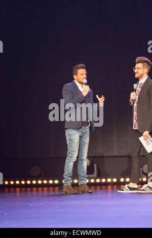 Peter Andre interviewt auf der Bühne mit Henry Holland bei Kleidung Show Live, Birmingham NEC, 2014 Stockfoto