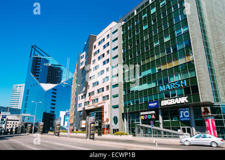 TALLINN, Estland - 26. Juli 2014: Moderne Architektur In der estnischen Hauptstadt Stockfoto