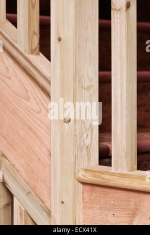 Nahaufnahme eines Teil des Schrankes Holztreppe mit Geländer Stockfoto