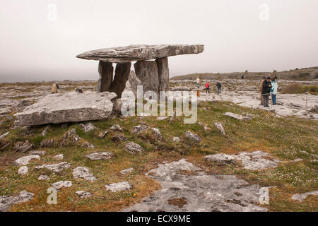 Poulnabrone Dolmen, Co. Clare, Irland Stockfoto