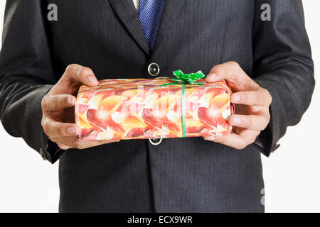 1 indische Geschäftsmann Geschenk vorhanden Stockfoto