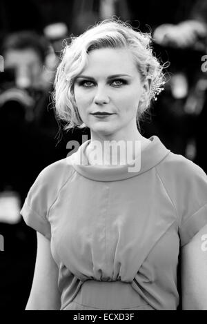 CANNES, Frankreich - 23. Mai: Schauspielerin Kirsten Dunst besucht die Palme d ' or Closing Ceremony während der 63. Filmfestspiele von Cannes auf M Stockfoto