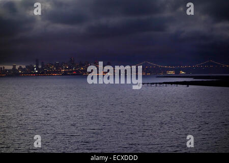 Regen Sturm über der Bucht von San Francisco CA Stockfoto