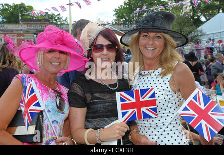 2014 royal Ascot - Atmosphäre und Promi-Sichtungen - Tag 2 - der Prince Of Wales Stakes Tag wo: Ascot, Großbritannien wenn: 18. Juni 2014 Stockfoto