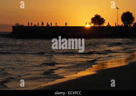 Gran Canaria - Maspalomas, Paseo Maritim, Promenade und Strand. Sonnenuntergang. Stockfoto