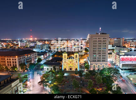 Die Innenstadt von San Antonio, Texas in der Nacht Stockfoto