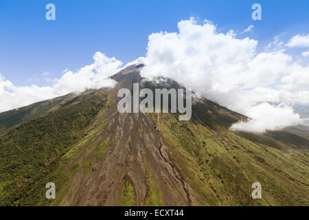 Luftaufnahme des Tungurahua Vulkan Center Ecuador Höhenlage von voller Größe Hubschrauber Stockfoto