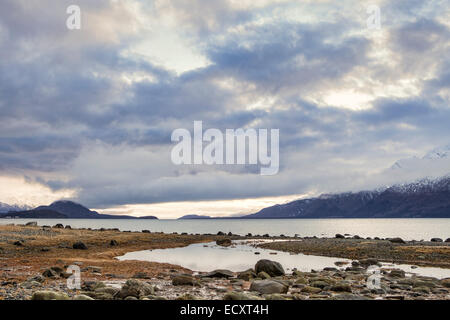 Sonnenuntergang Wolken am Chilkat Inlet in der Nähe von Haines, Alaska. Stockfoto