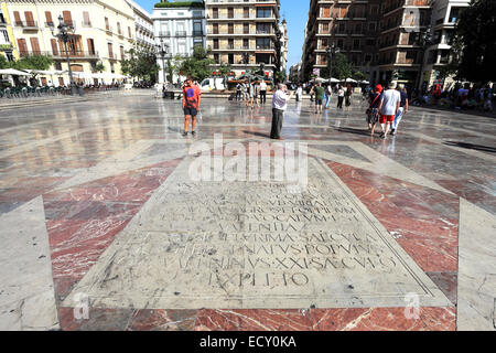 Verziert marmoriert, Pflasterarbeiten, Plaza De La Virgen, Stadt Valencia, Spanien, Europa. Stockfoto