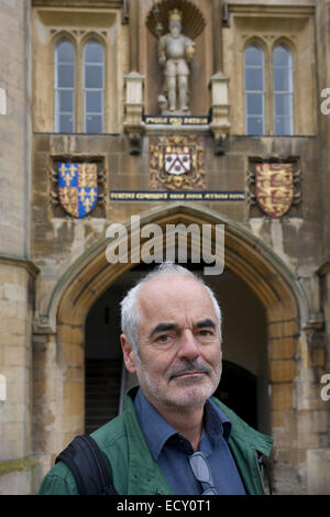 Mathematiker und Risiko-Guru, Professor Sir David Spiegelhalter unterwegs in Cambridge. Stockfoto