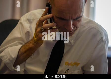 Investigative Ingenieurleistungen, Assistant Commissioner Tim Lynch in der Bundesrepublik New York Gebäude Abteilung Stockfoto
