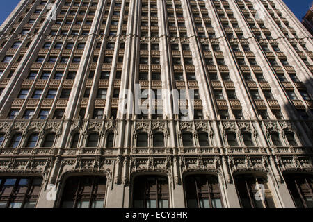 Das Woolworth Building, 233 Broadway, Manhattan, New York City, entworfen vom Architekten Cass Gilbert und fertiggestellt im Jahre 1913 Stockfoto