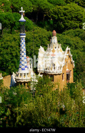 Torhaus, vom Architekten Antoni Gaudi, Parc Güell, Barcelona, Katalonien, Spanien Stockfoto