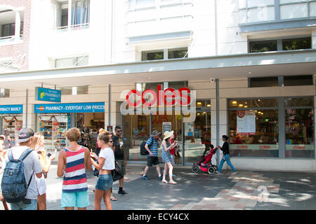 Sydney, Australien. 22. Dezember 2014. Im Besitz der Wesfarmers Coles Supermarkets gefunden wurde, um schwerwiegende, bewusste und wiederholte Fehlverhalten gegenüber seinen Lieferanten beteiligt haben. Coles müssen auch rund 200 seiner Lieferanten Entschädigung. Bildnachweis: Martin Beere/Alamy Live News Stockfoto