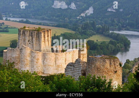 Mäander des Flusses Seine und Galliard Burg Château-Gaillard, Les Andelys, Seine-Tal, Normandie, Frankreich Stockfoto