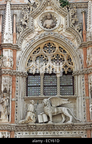 Porta della Carta, Dogenpalast, Piazza San Marco, Venedig, Veneto, Italien Stockfoto