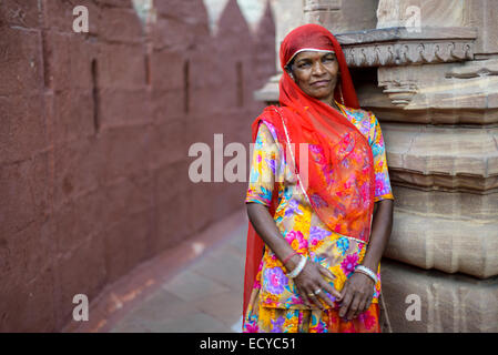 Rajasthani Frau in Jodhpur Fort, Indien Stockfoto