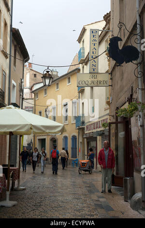 Fußgängerzone in alte Stadt zentrale Narbonne. Süden von Frankreich. Die alte Stadt Narbonne hat eine Reihe von interessant Stockfoto