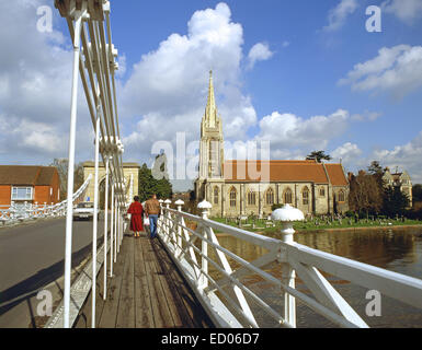 Marlow Hängebrücke zeigt All Saints Church, Marlow, Buckinghamshire, England, Vereinigtes Königreich Stockfoto