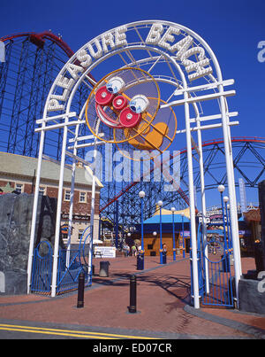 Eingang zum Blackpool Pleasure Beach, Blackpool, Lancashire, England, Vereinigtes Königreich Stockfoto