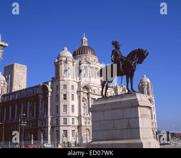 Der Port of Liverpool Building und König Edward VII Statue am Molenkopf Liverpool, Liverpool, Merseyside, England, Vereinigtes Königreich Stockfoto