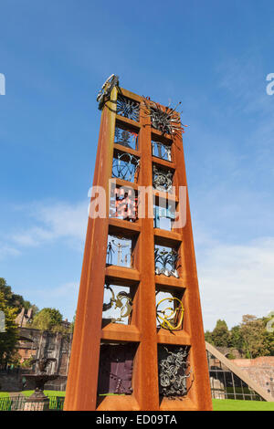 England, Shropshire, Ironbridge, Colbrookdale Museum von Eisen, Eisenskulptur Stockfoto