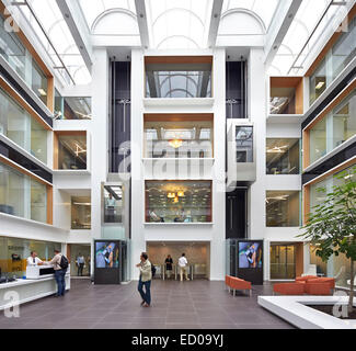 Saipem Headquarters, Kingston-upon-Thames, Kingston-upon-Thames, Großbritannien. Architekt: John Robertson Architects, 2013. Ful Stockfoto