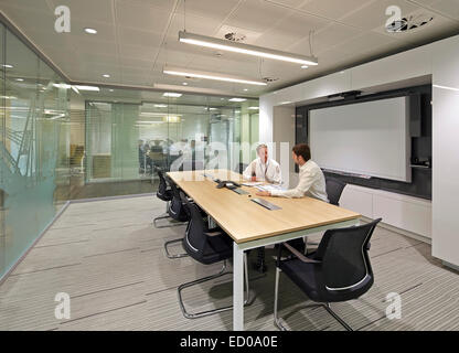 Saipem Headquarters, Kingston-upon-Thames, Kingston-upon-Thames, Großbritannien. Architekt: John Robertson Architects, 2013. Boa Stockfoto