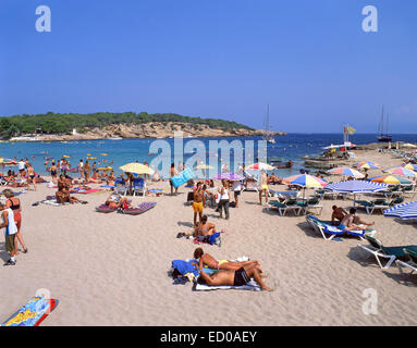Strandblick, Cala Bassa, Ibiza, Balearen, Spanien Stockfoto