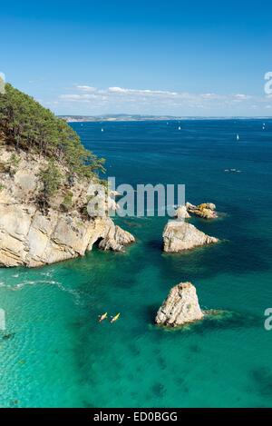 Frankreich, Finistere, Crozon, Kajak auf der Halbinsel Crozon Stockfoto