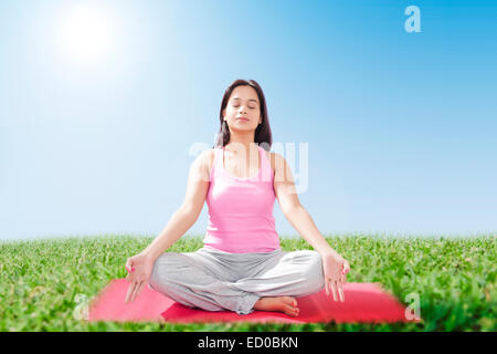 indische Dame Yoga Meditation Stockfoto