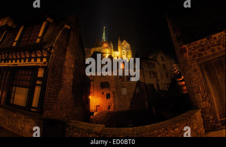 Frankreich, Normandie, Mont Saint-Michel bei Nacht Stockfoto