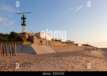 Frankreich, Pas-De-Calais, Sangatte, dem Deich und seinem Nordende radar Stockfoto