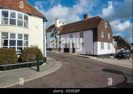 Pastell farbigen Gebäude in South Street, Emsworth, Hampshire, England, Vereinigtes Königreich. Stockfoto