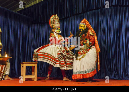 Kerala, Indien - Thekkady. Hindu Kathakali-Mime-Tanz-Performance. Stockfoto