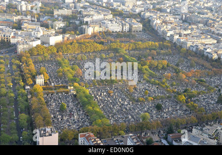 Friedhof Montparnasse im 14. Arrondissement von Paris', von oben gesehen Stockfoto