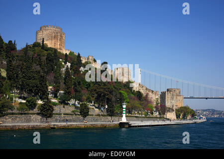 Die Rumeli Hisari (Festung) am schmalsten Punkt Bosporus auf der europäischen Seite von Istanbul, Türkei. Stockfoto