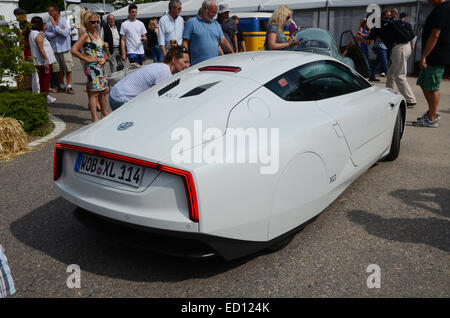 Hybrid Volkswagen XL1 Turbodiesel auf Schloss Dyck Classic Days 2014, Deutschland Stockfoto