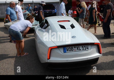 Hybrid Volkswagen XL1 Turbodiesel auf Schloss Dyck Classic Days 2014, Deutschland Stockfoto