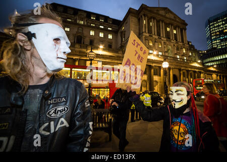 London, UK. 23. Dezember 2014.  Betrieb zu besetzen Protestmarsch zu BBC Kredit: Guy Corbishley/Alamy Live-Nachrichten Stockfoto