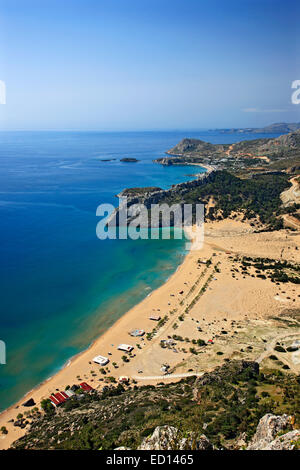 Tsambika Strand, Insel Rhodos, Dodekanes, Griechenland. Foto aus dem Kloster von Panagia Tsambika Stockfoto