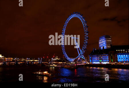 London, UK. 23. Dezember 2014. Foto aufgenommen am 23. Dezember 2014 zeigt das London Eye in London, Großbritannien. Bildnachweis: Han Yan/Xinhua/Alamy Live-Nachrichten Stockfoto