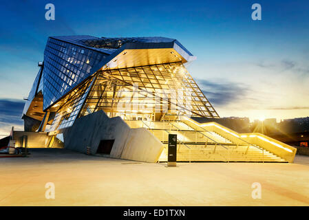 Confluences Museum in Lyon Stadt kaufen Sonnenuntergang, Stockfoto